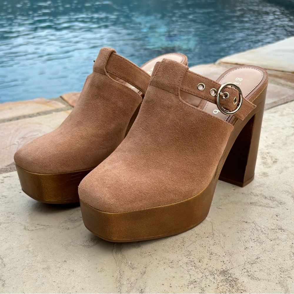 Gianni Bini Sotelo Suede Platforms